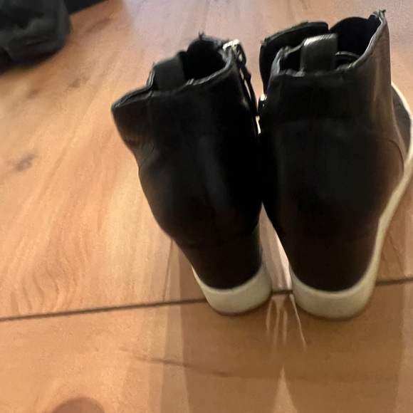 MIA black wedge booties, size 6.5 - Picture 5 of 8